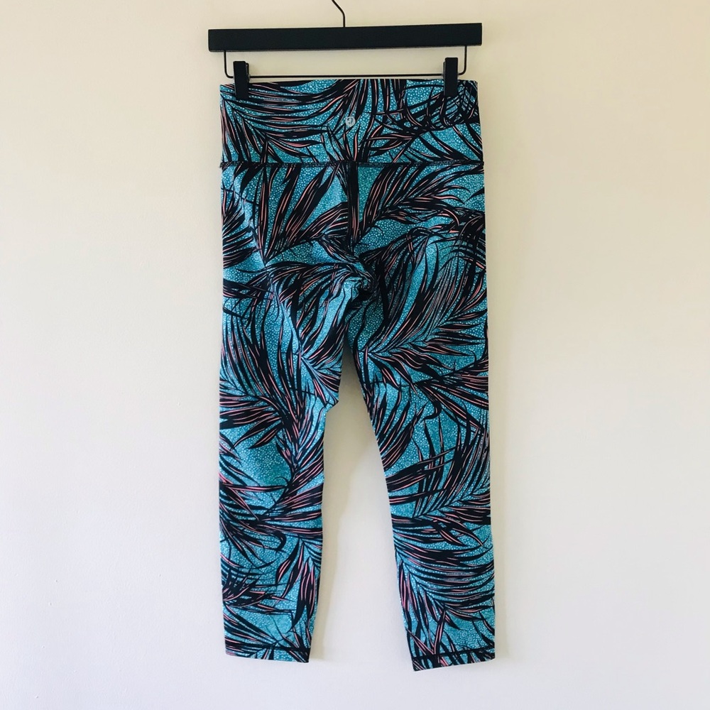 Lululemon High Times Leggings, Tropical Palm Lace Tofino Teal Multi, Size 8 - Picture 5 of 11